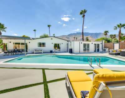 Vacation Home in Palm Springs – License 4525